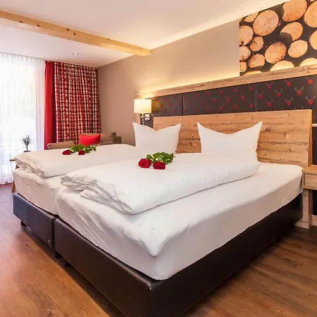 Albtalblick Ihr Wellness- & Wanderhotel מלון